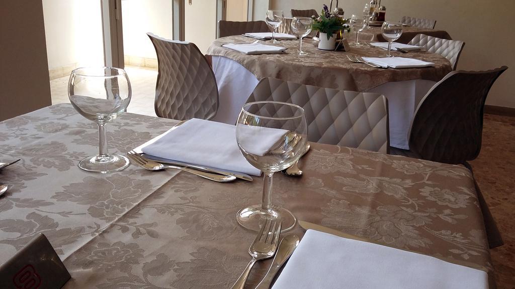 Hotel Condor Μιλάνο Μαριτίμα Εξωτερικό φωτογραφία