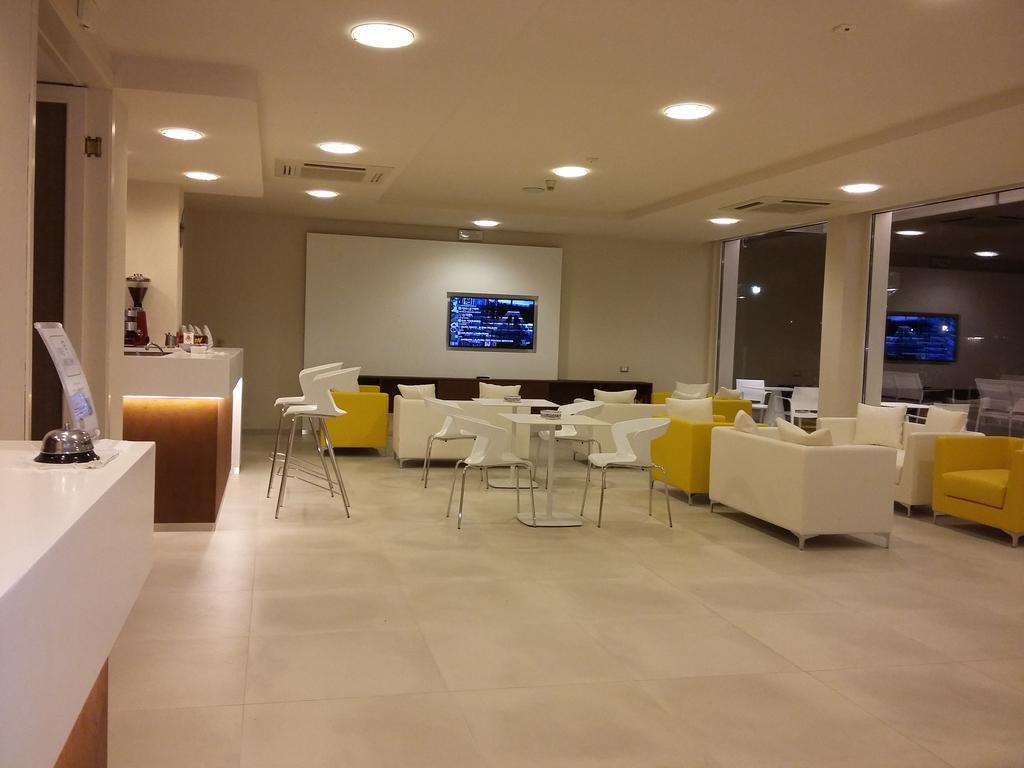 Hotel Condor Μιλάνο Μαριτίμα Εξωτερικό φωτογραφία