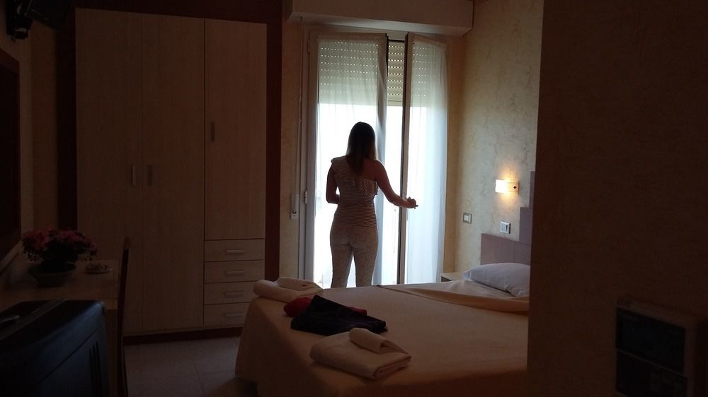 Hotel Condor Μιλάνο Μαριτίμα Εξωτερικό φωτογραφία