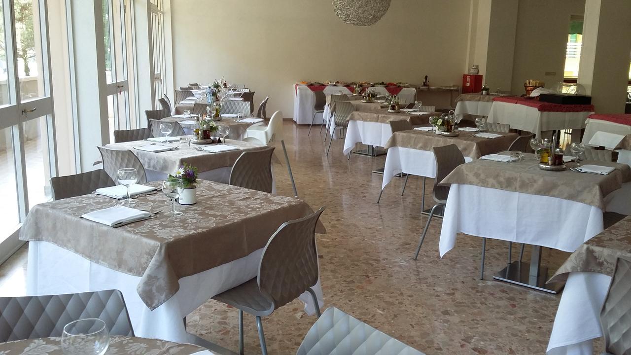 Hotel Condor Μιλάνο Μαριτίμα Εξωτερικό φωτογραφία