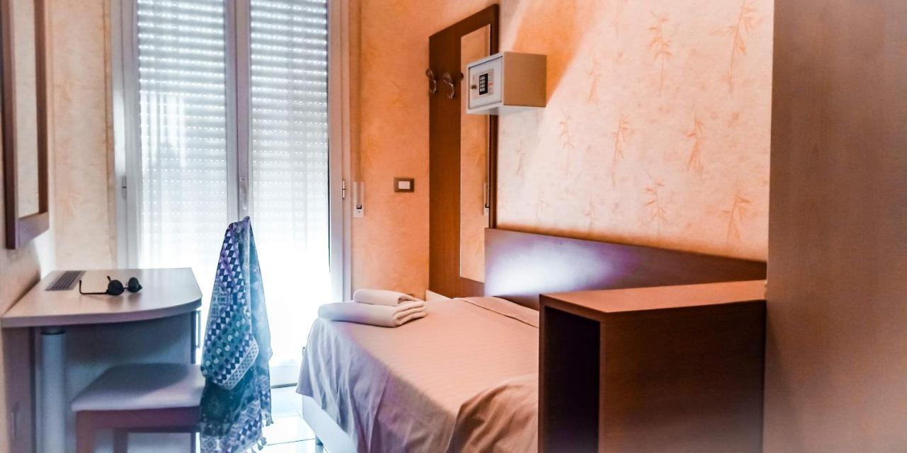 Hotel Condor Μιλάνο Μαριτίμα Εξωτερικό φωτογραφία